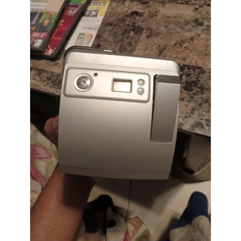 Vintage Polaroid One600/Silver Instant Camera